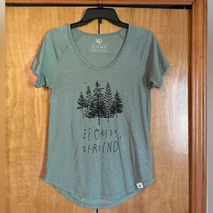 women’s shirt XS tree hugger/ save the rainforest